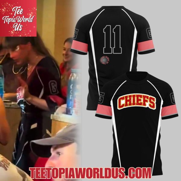 Taylor Swift In Kansas City Chiefs T-Shirt, Hoodie Taylor Swift In Kansas City Chiefs T-Shirt, Hoodie